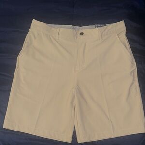 NWT Men’s Khaki Golf Shorts Size 34